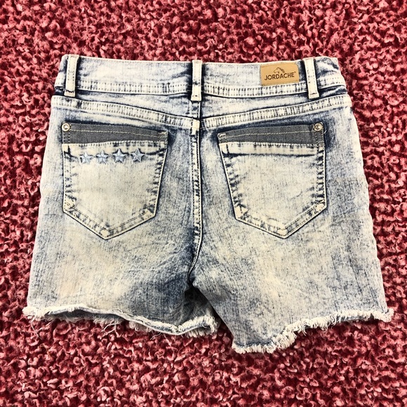 Women’s Jordache Denim Shorts - Picture 5 of 6